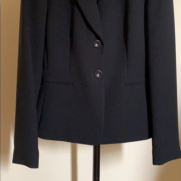 Tahari Arthur S Levine suits - Picture 6 of 8